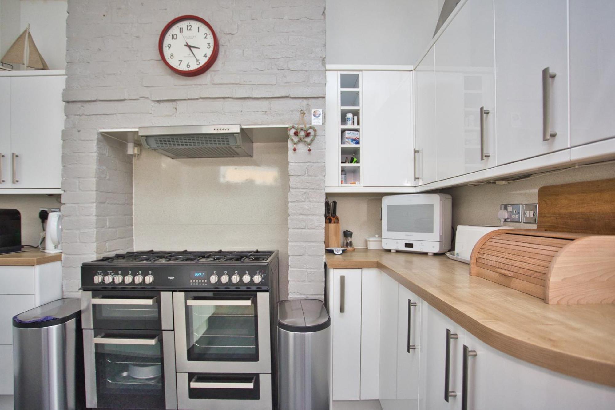 Spacious Seaside Escape In The Heart Of Deal, 4 Mins From The Beach Exterior foto